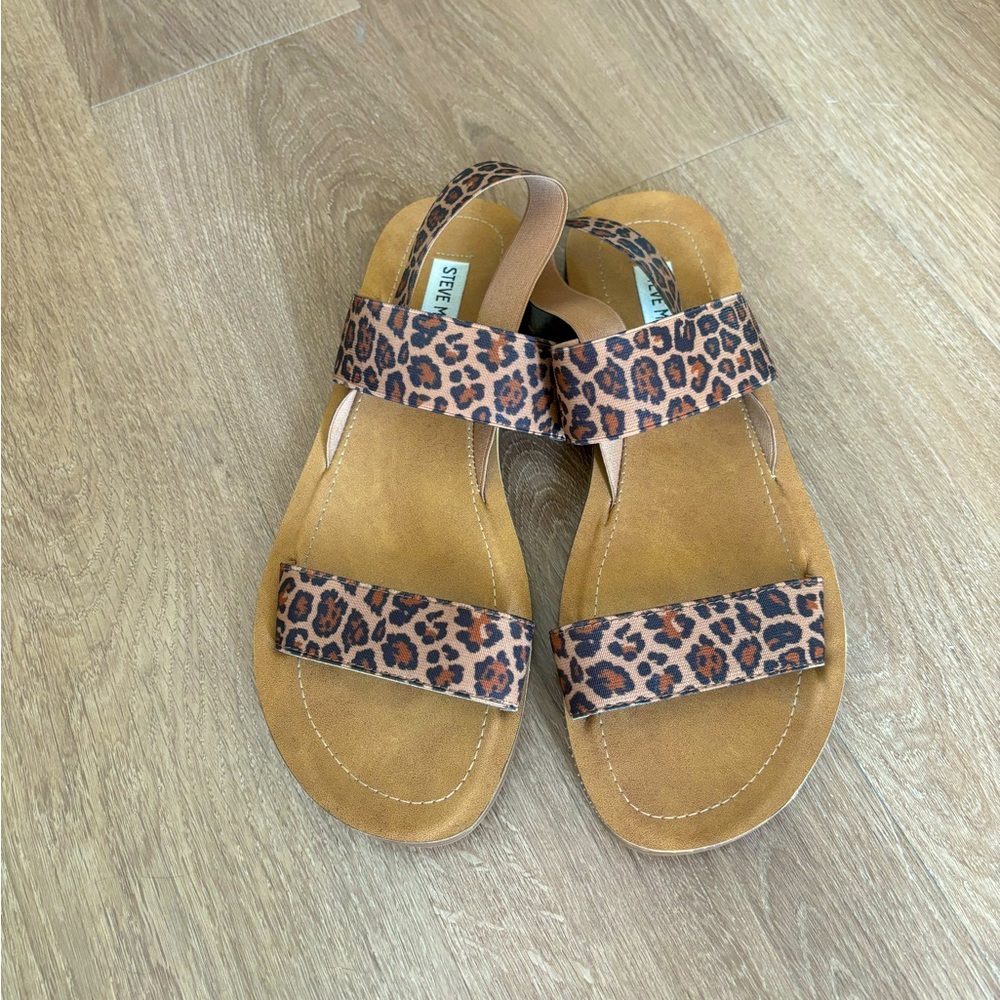 Steve Madden Brown Tan Sandals with Animal Print - Picture 3 of 6